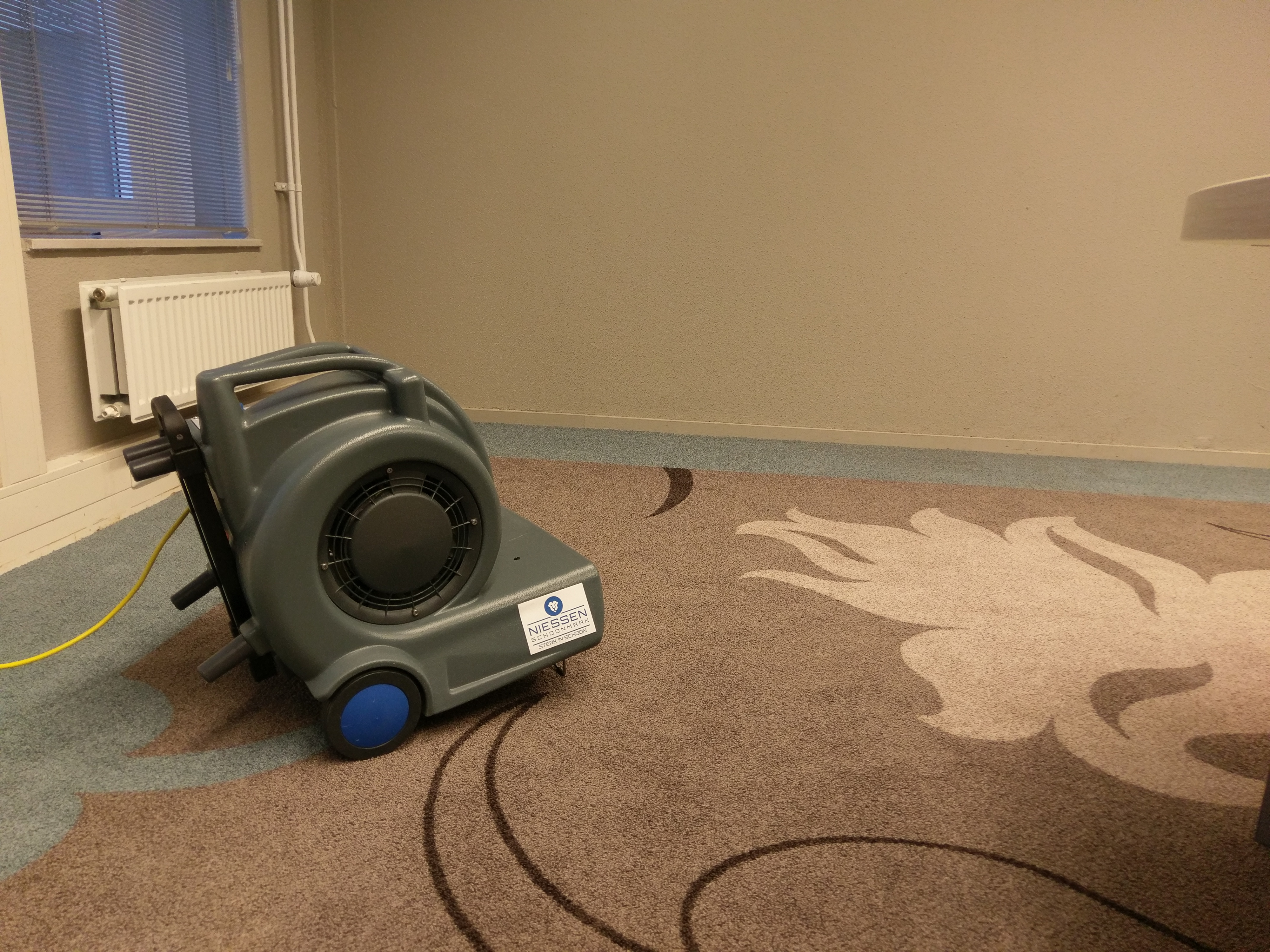 De inzet van onze nieuwste Air Movers bij waterschade!